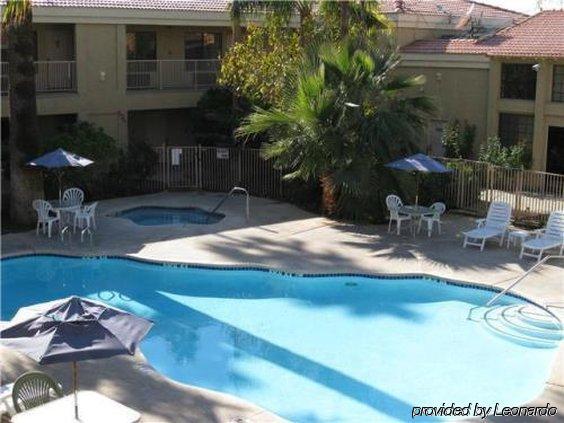 Capital Suites Blythe Luaran gambar