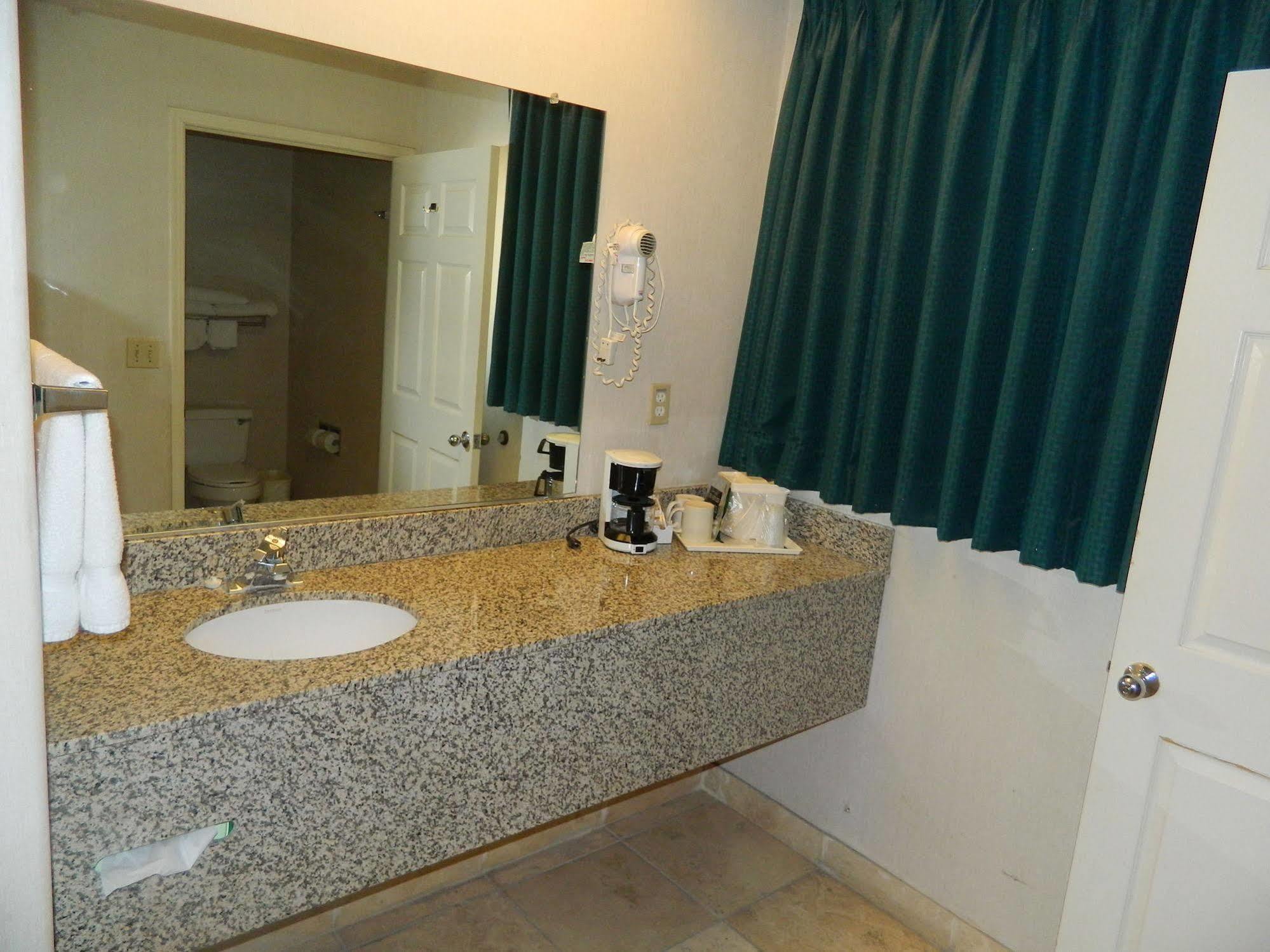 Capital Suites Blythe Luaran gambar