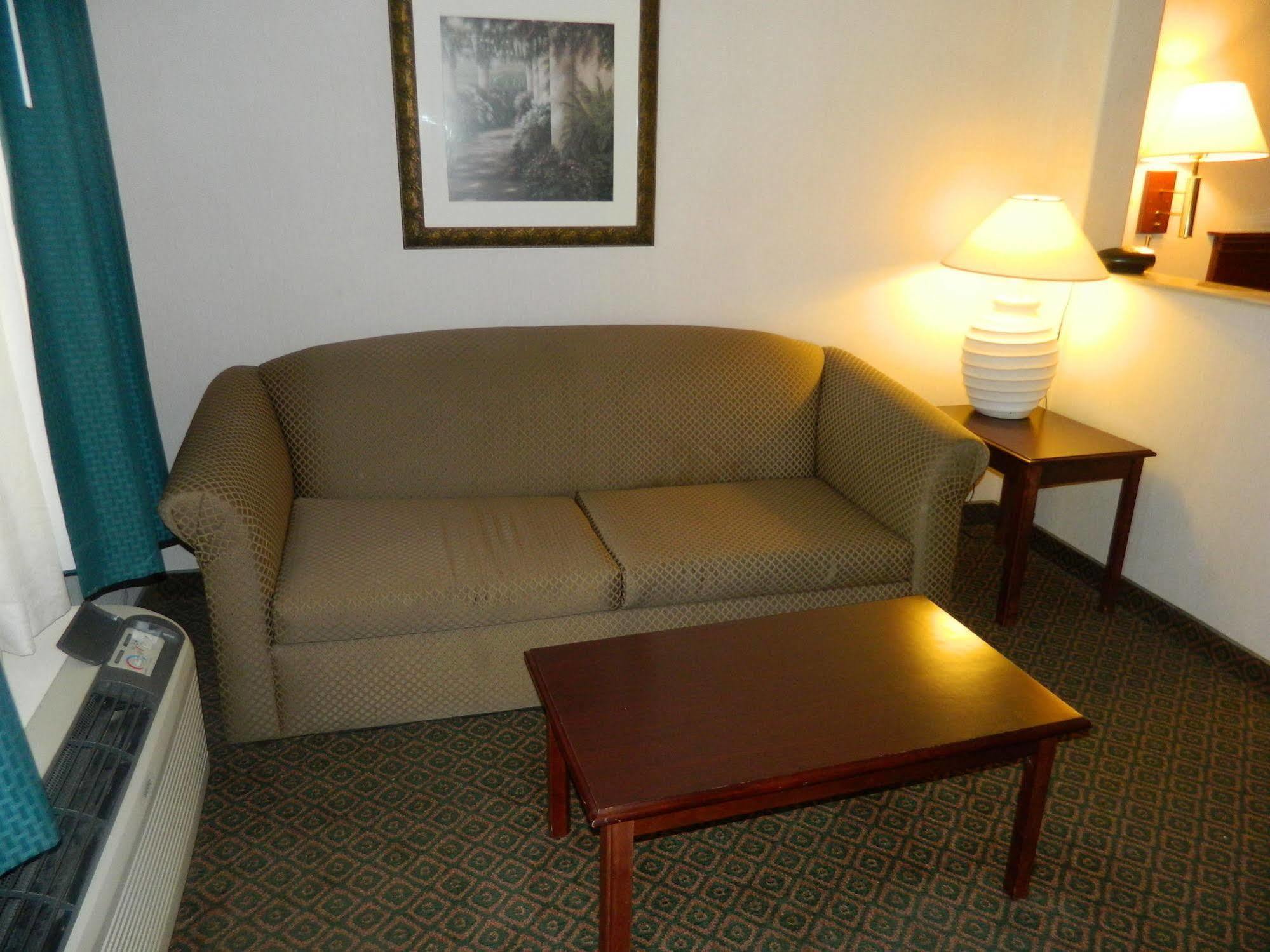 Capital Suites Blythe Luaran gambar